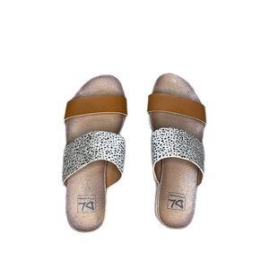 Dirty Laundry Tan & Cheetah Sandals Womens Size 9